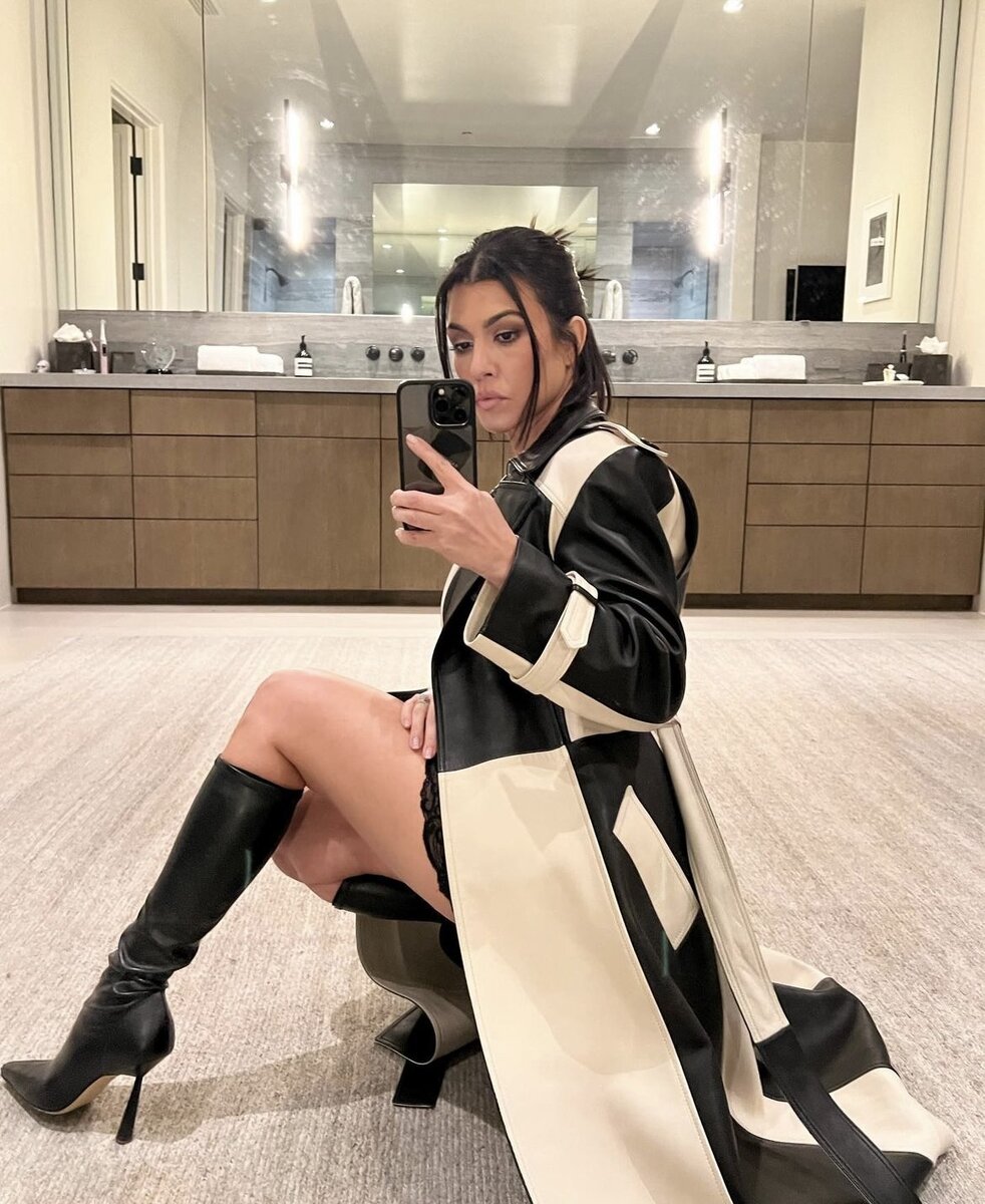     Кортни Кардашьян