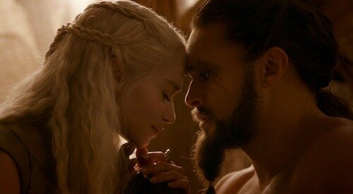 Дейнерис с Кхалом Дрого, фрагмент из той самой сцены