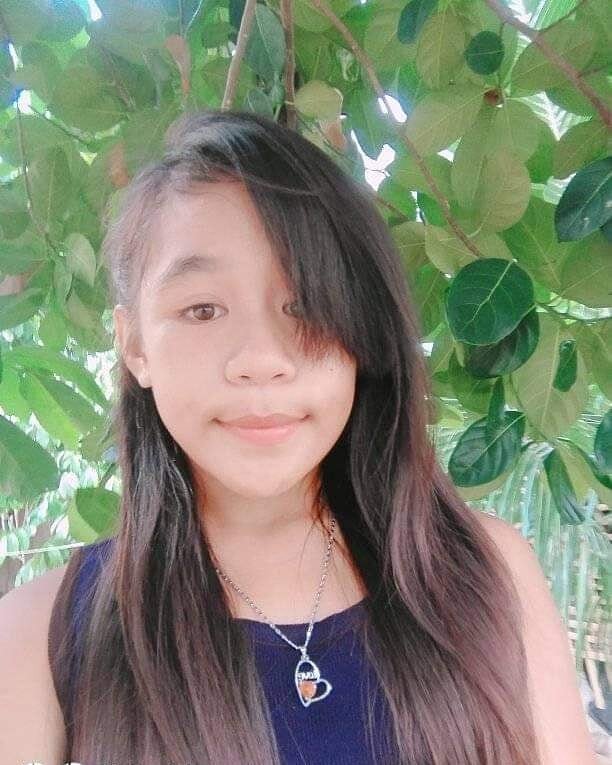 Instagram: @rheabullos 
