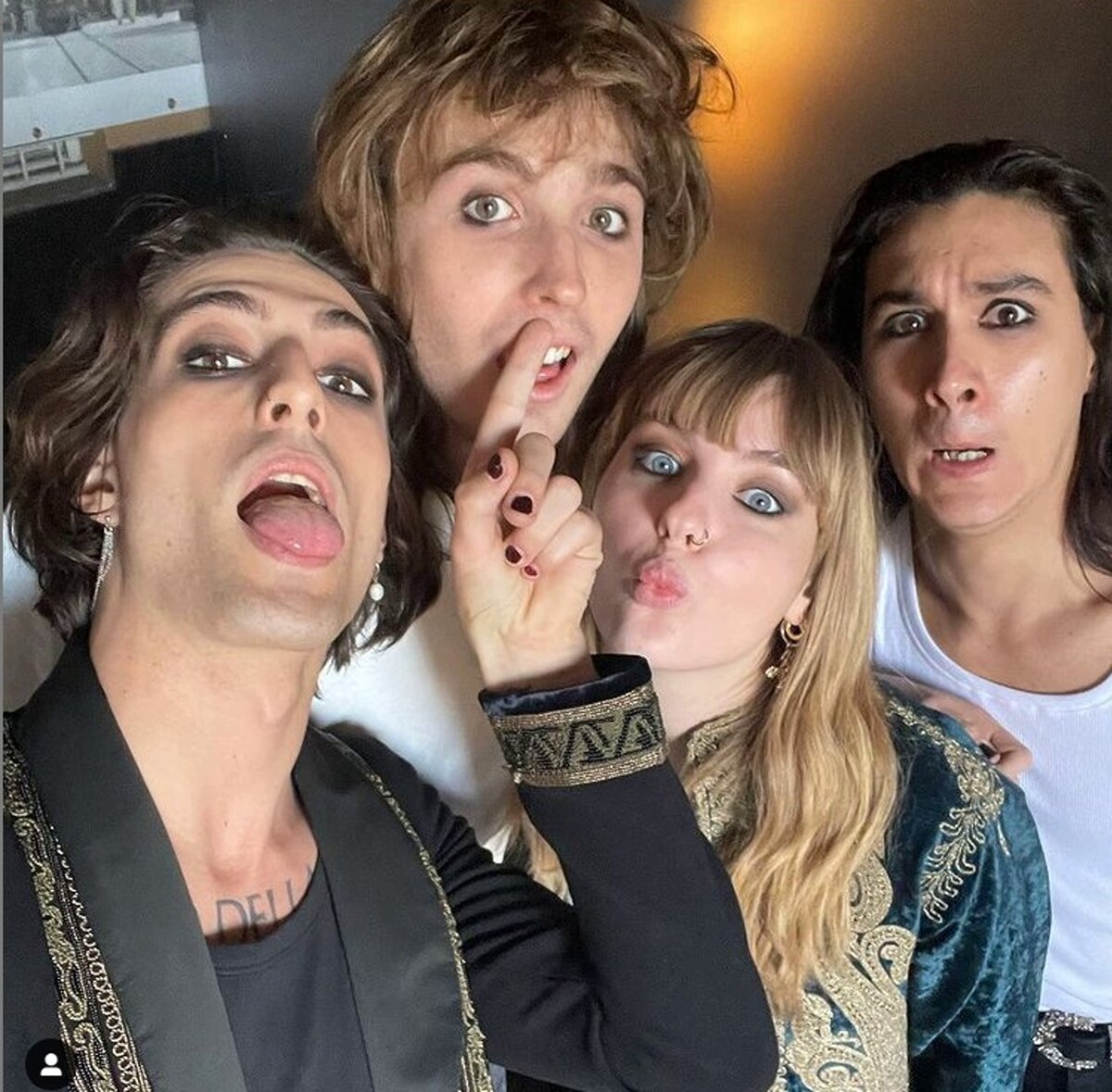 Gossip maneskin tom. Группа Måneskin Дамиано. Maneskin группа 2021. Манескин группа Евровидение. Солист группы Maneskin.