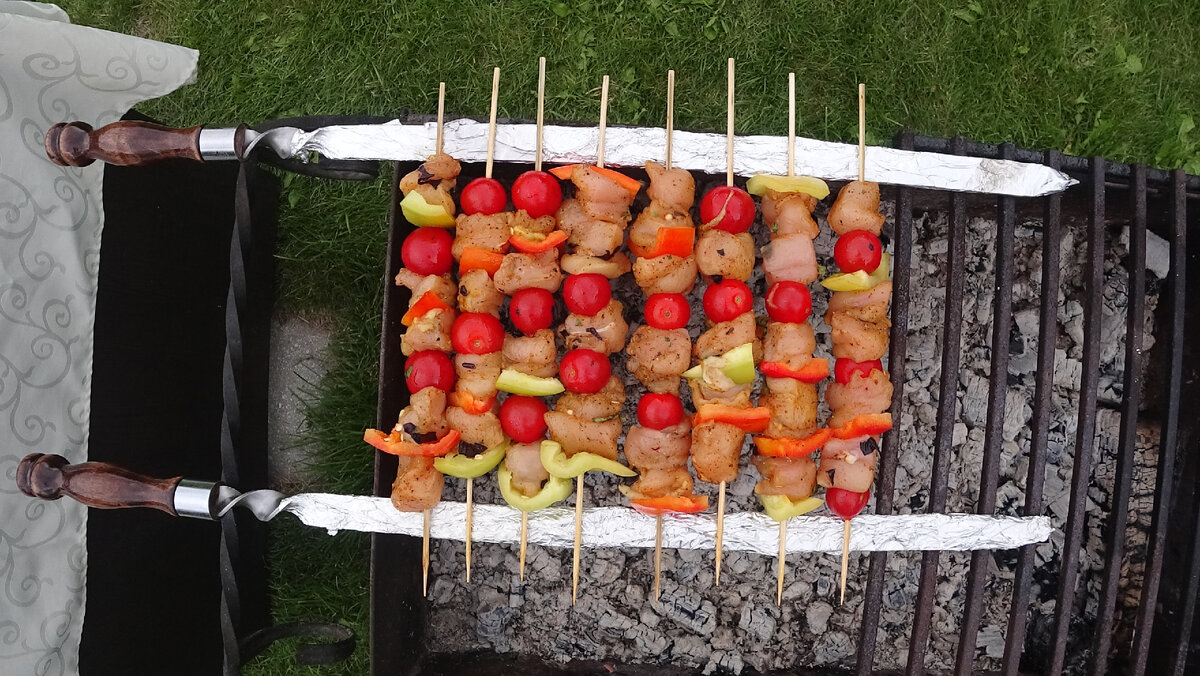 Шашлык из курицы с помидорами черри и болгарским перцем | Ели и Балдели |  Дзен