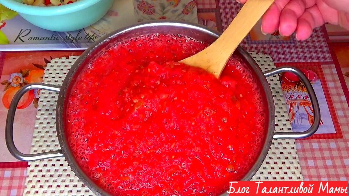 Аджика «Огонёк», или аджика «с южным характером»: острая, вкусная,  согревающая холодными зимними вечерами (делюсь рецептом) | Блог Талантливой  Мамы | Дзен