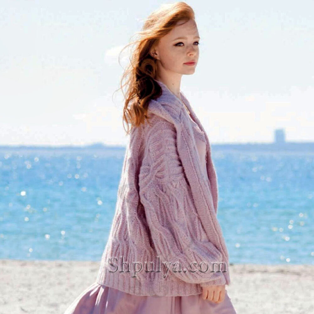 Розовый кардиган с капюшоном