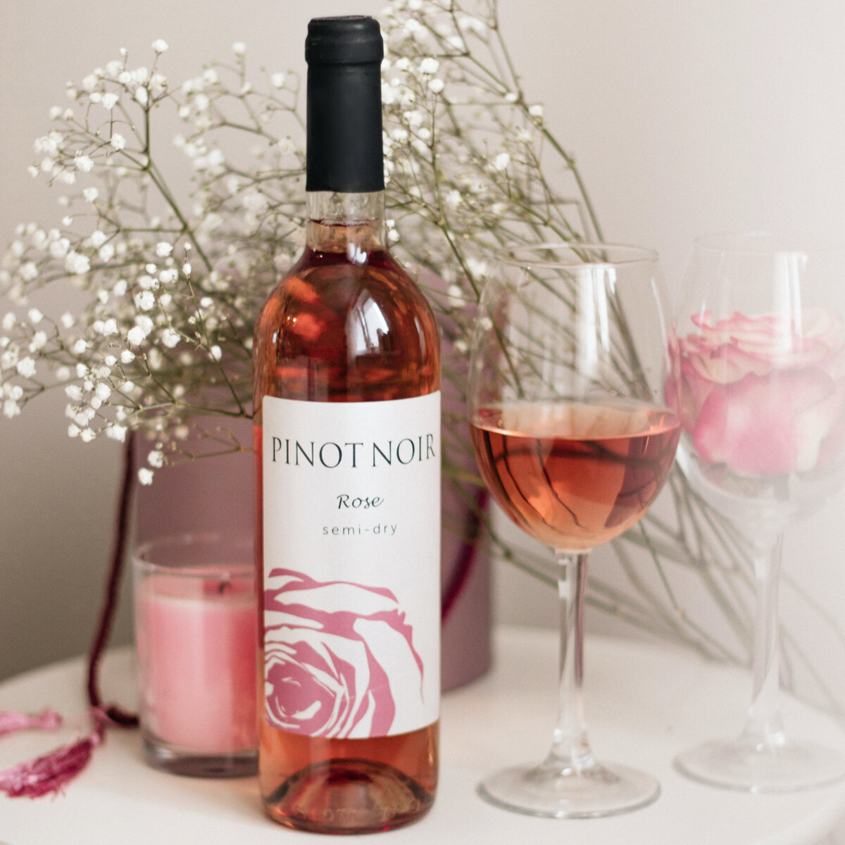 Розовое тихое «Pinot Noir» от Минского завода игристых вин