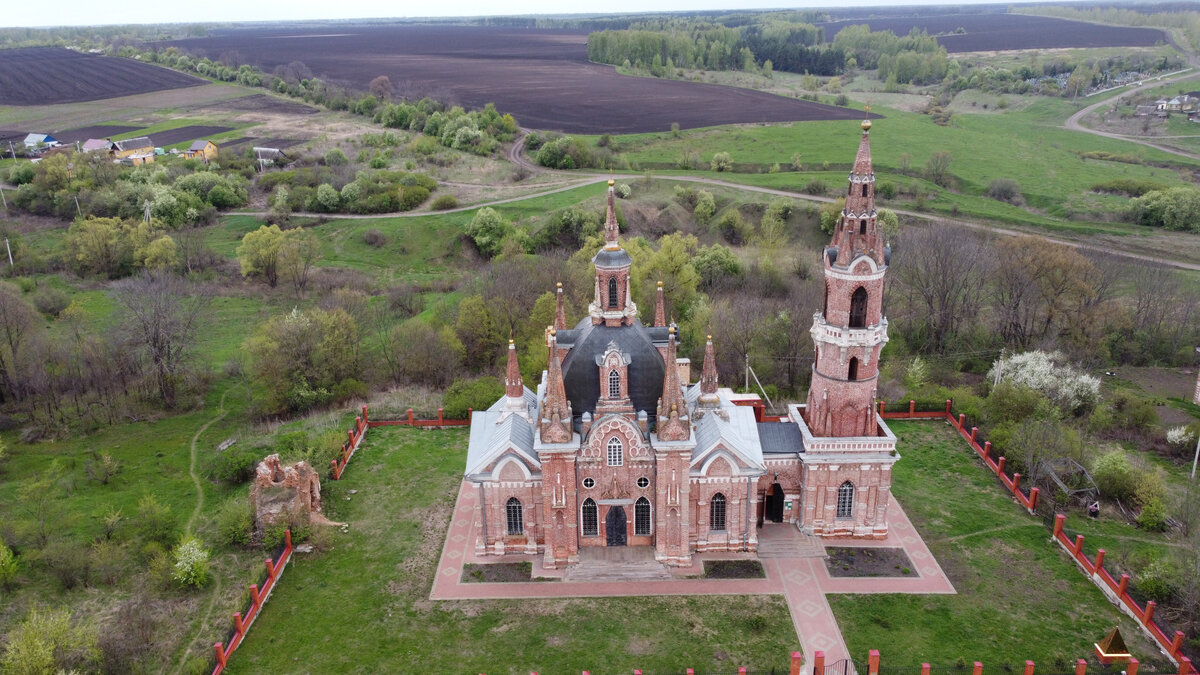 Знаменская церковь в Вешаловке