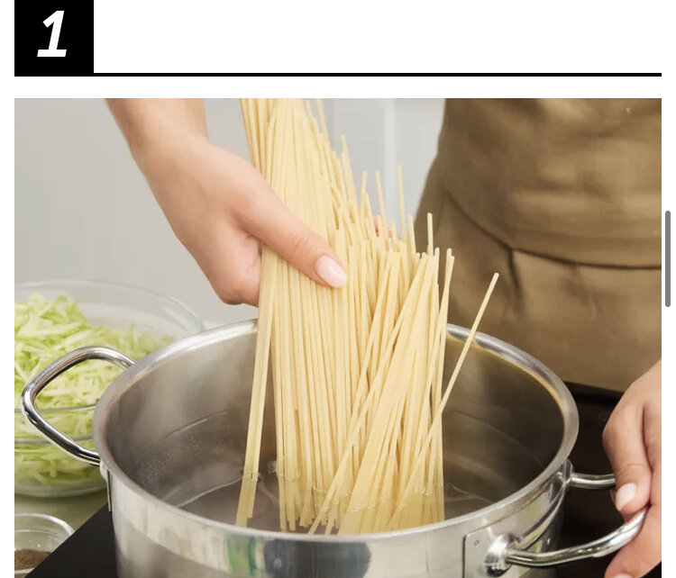 промываем спагетти. кастрюля для спагетти. макароны в кастрюле рецепты. отварить вермишель в кастрюле вкусно. макароны в кастрюле рецепты.