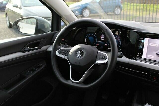 Volkswagen Golf. Источник иллюстрации - Яндекс.Картинки