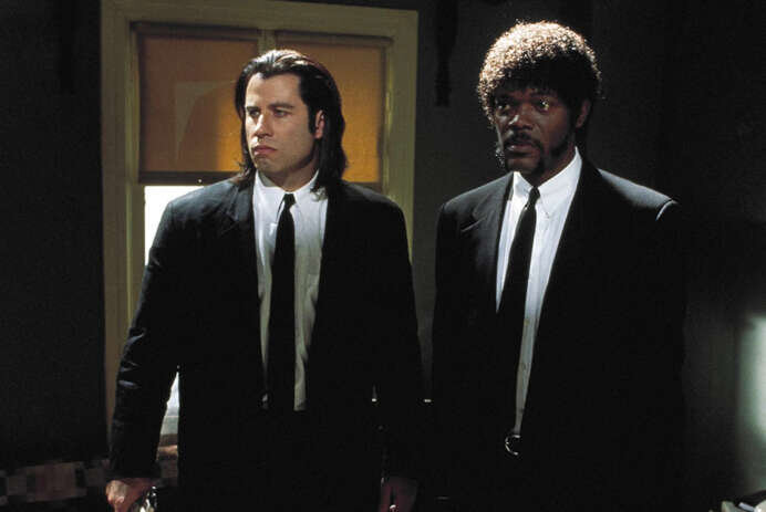 Кадр из фильма "Криминальное чтиво" (1994) 