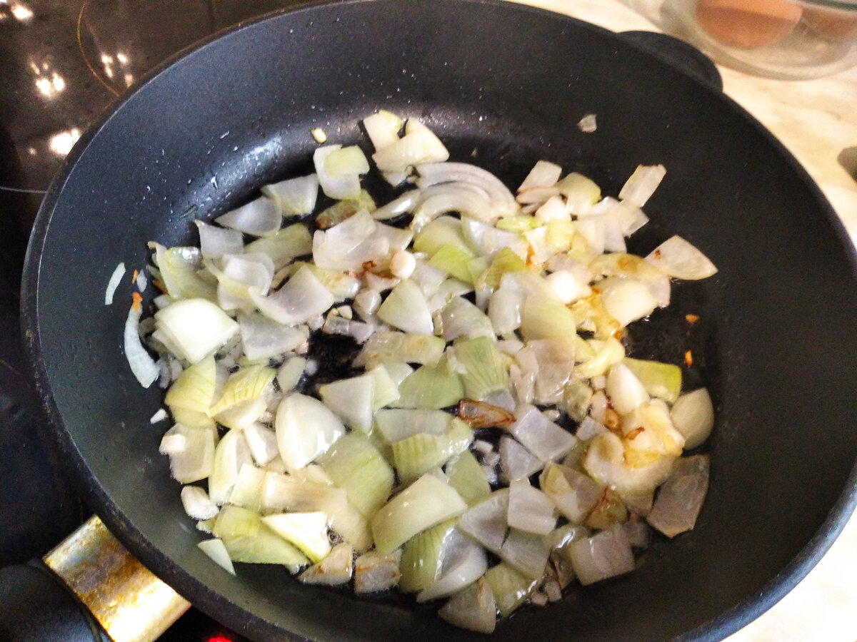 Обжарить лук. Фото автора oldp0var.