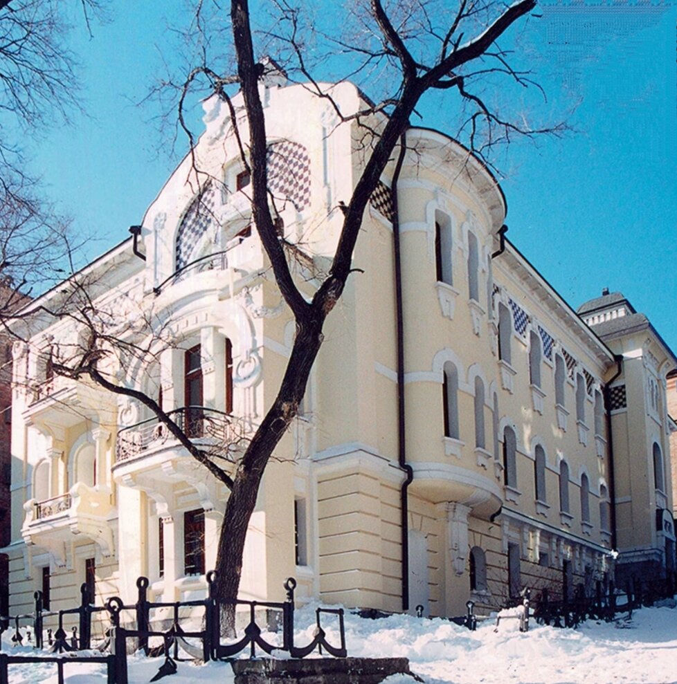 Дом во Владивостоке, где жила семья Бриннеров