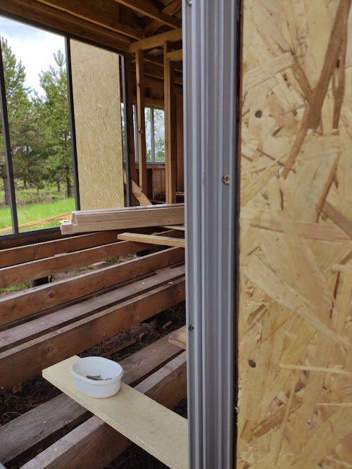 Накладной ригель из алюминия