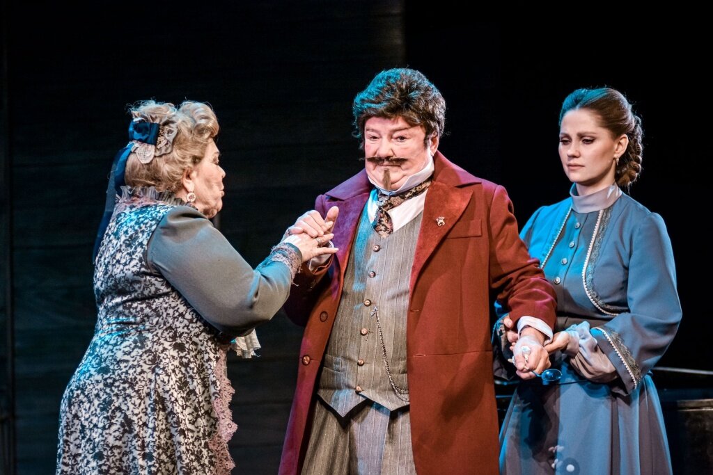 В Твери артист Владимир Чернышов отметил 70-летие премьерным спектаклем