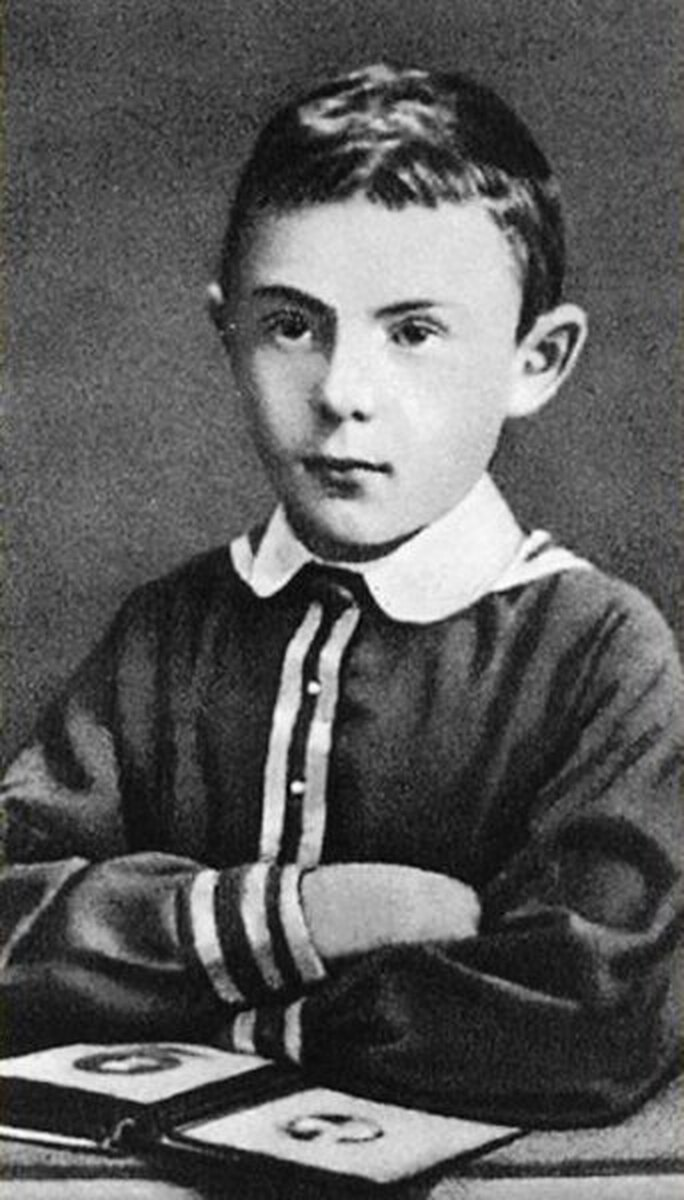 Нему с ранних лет на. Нему с ранних лет на. Н а шаламова. Детство писателя чехова. Стихи омских авторов.