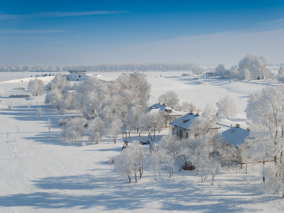 Домики в этнографической деревне Моховое