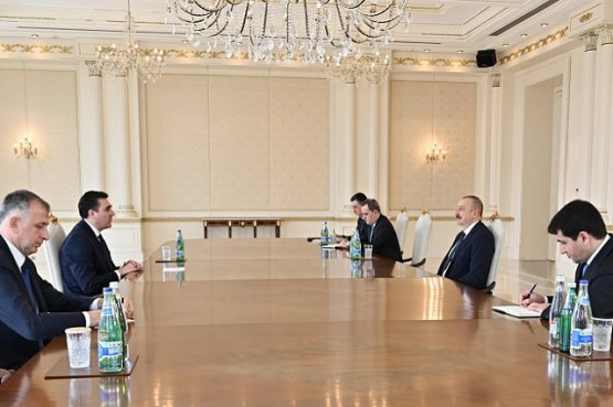 Фото с сайта president.az