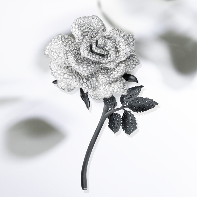 Брошь Red Carpet с белыми и черными бриллиантами