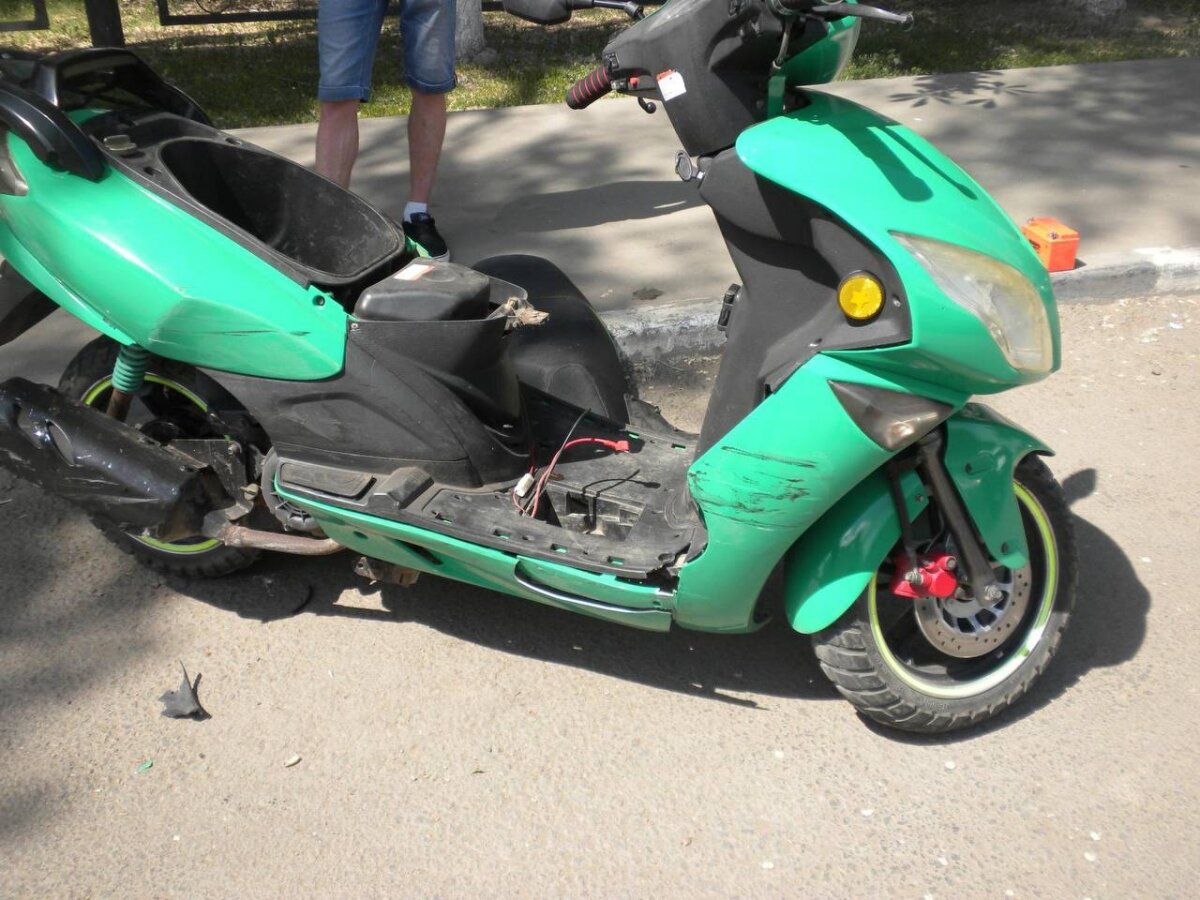    В Энгельсе водитель скутера покалечился после столкновения с «Киа Рио»Новости Саратова и области – Сетевое издание «Репортер64»