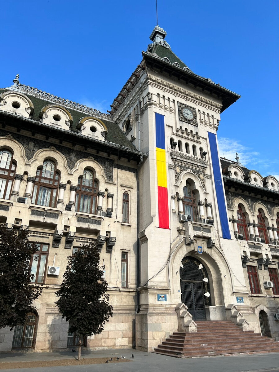 Администрация Крайовы. Национальный романтизм. 