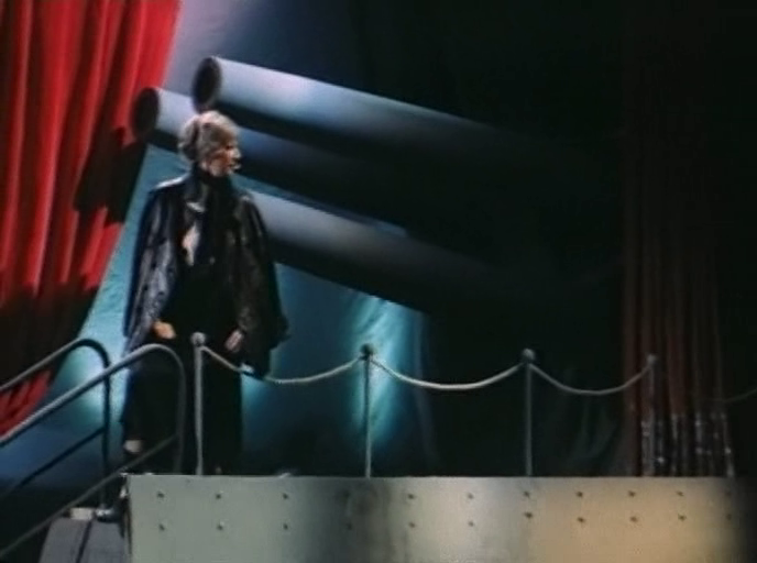 "Оптимистическую трагедию"...