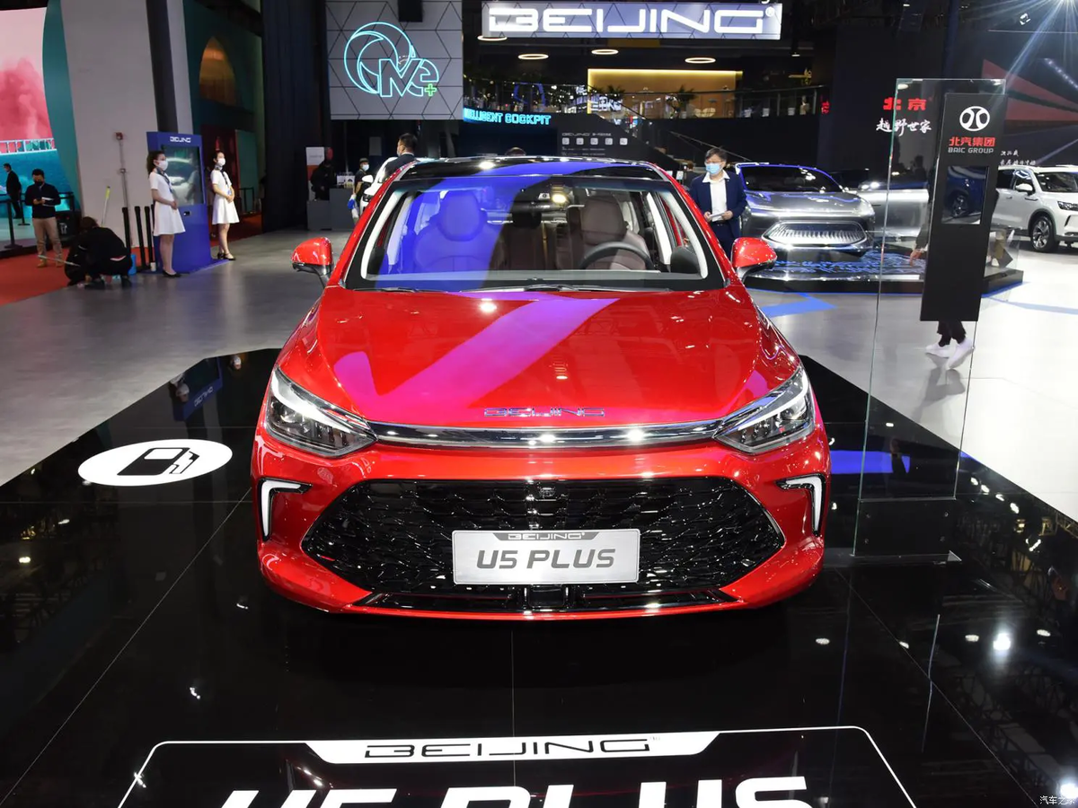 Концерн BAIC показал версию Plus впервые на выставке в Чэнду 2021 года 