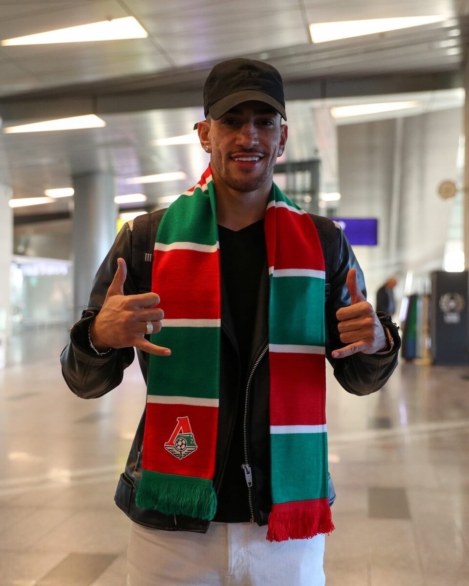     3) Педриньо, 22 года, левый полузащитник. Перешел из "РБ Брагантино" в "Локомотив" за 3,5 млн евро.