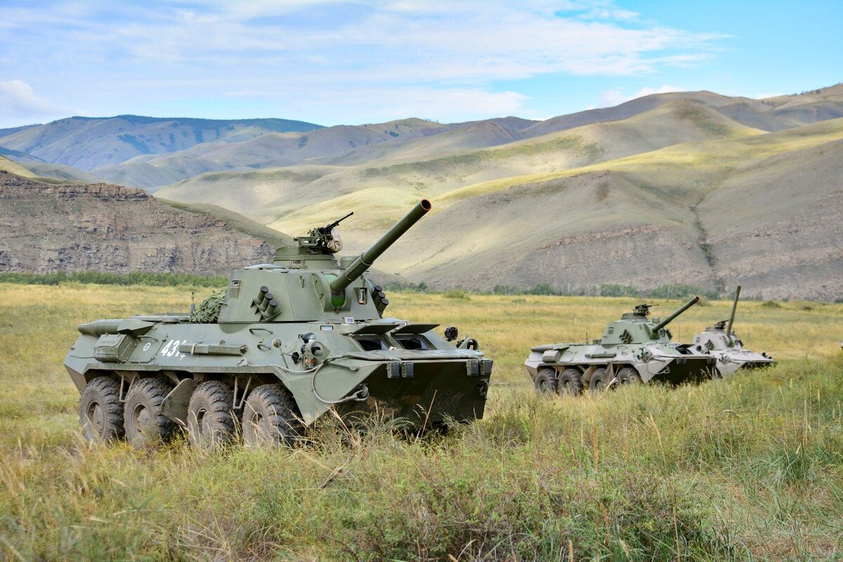 Батарея самоходных артиллерийских установок «Нона-СВК» на полигоне Кара-Хаак в Тыве. Источник изображения: Минобороны РФ