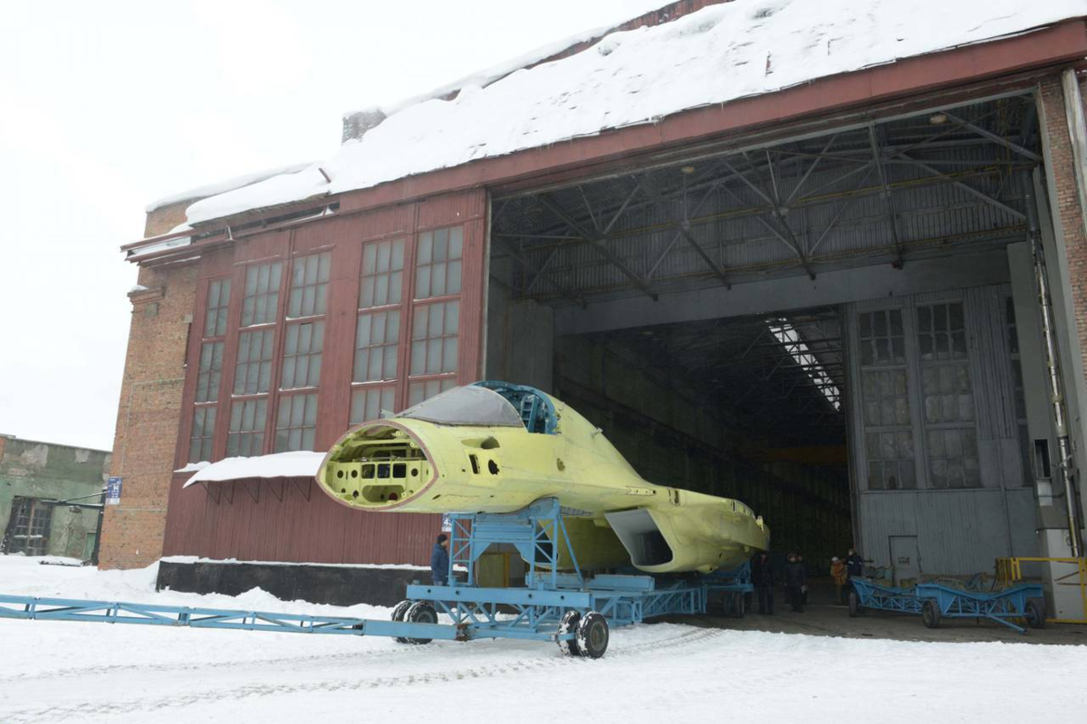 Чкаловский мировой. Новосибирский авиационный завод им в.п Чкалова. Новосибирский авиазавод Чкалова.. Су 34 Чкаловский завод. Сборка Су-34 на заводе имени Чкалова