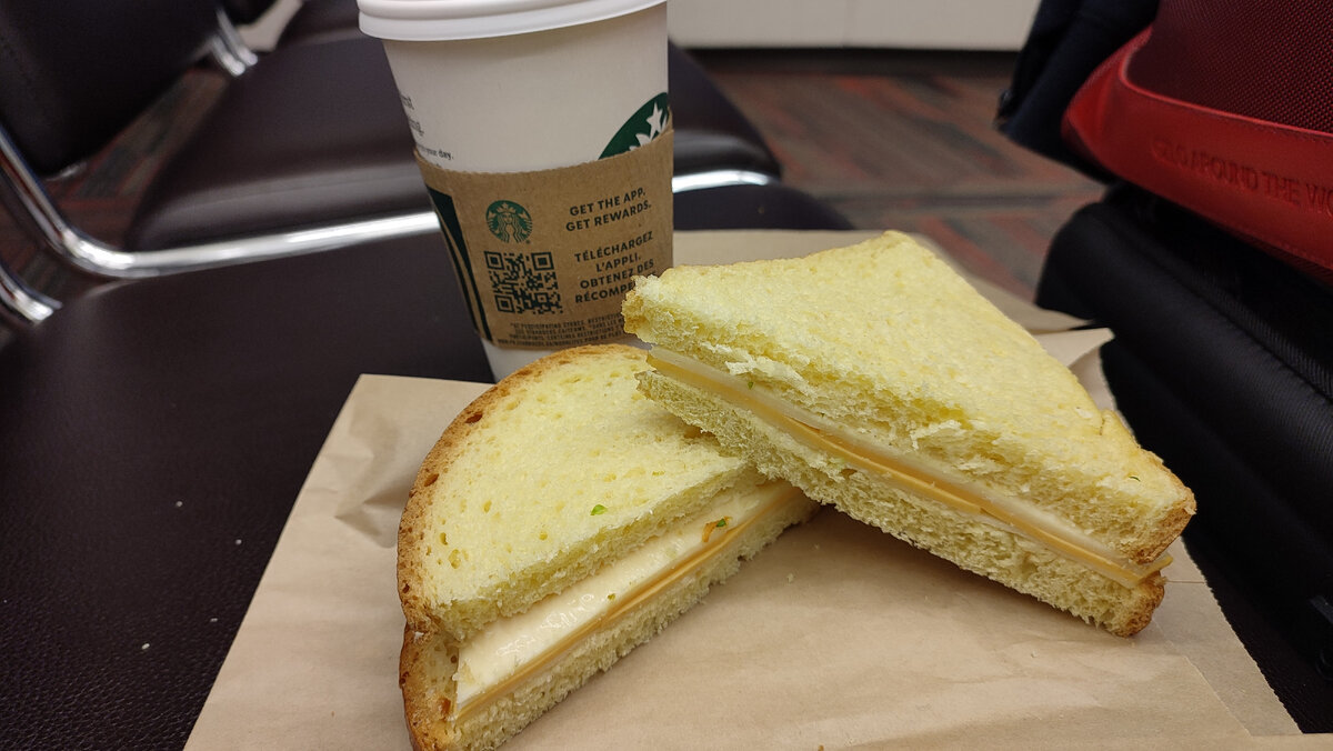 Завтрак в аэропорту Калгари