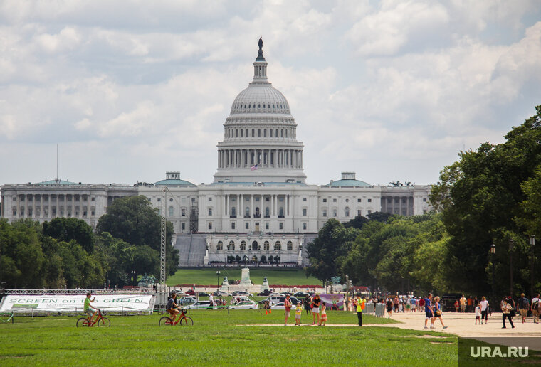    Американское правительство усугубляет ситуацию на Украине, отметили в МИД Китая