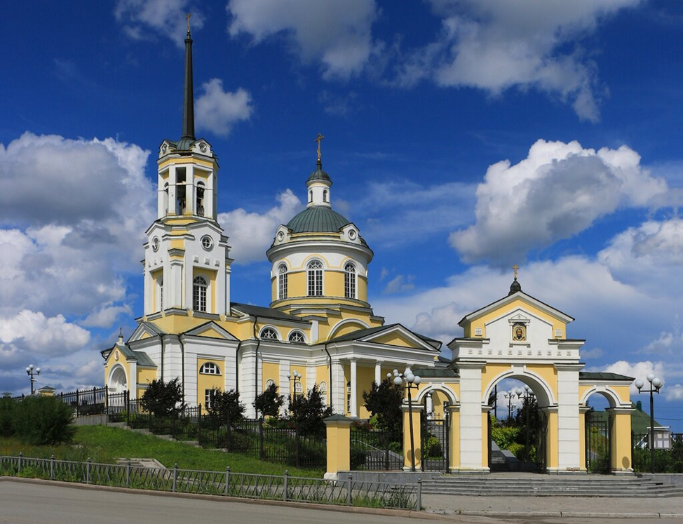 Верхняя пышма свет. Церковь Успения Пресвятой Богородицы Пышма. Храм Успения Богородицы верхняя Пышма. Храм Успения Пресвятой Богородице верхняя Пышма.