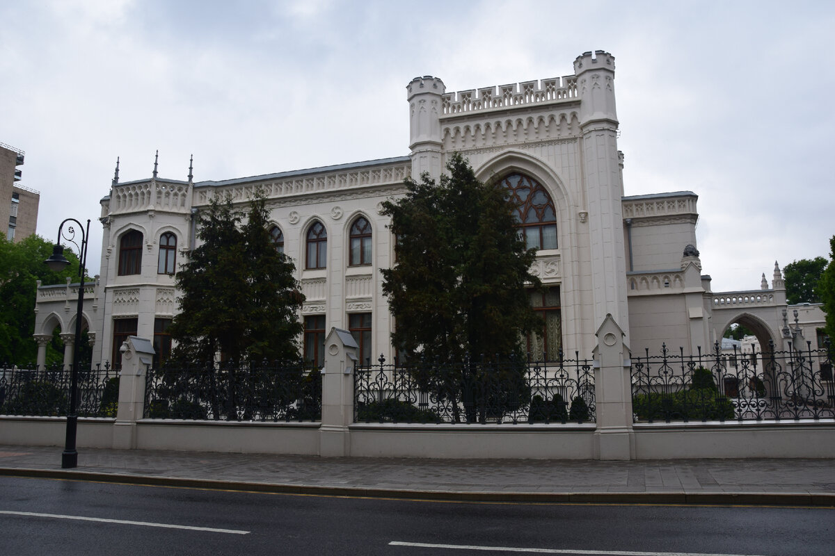 Особняк Зинаиды Морозовой, 1893 - 1898 г.г. Архитектор Ф.О. Шехтель. Адрес: улица Спиридоновка д.17. Фото автора канала "Приключения Тома Сойера".