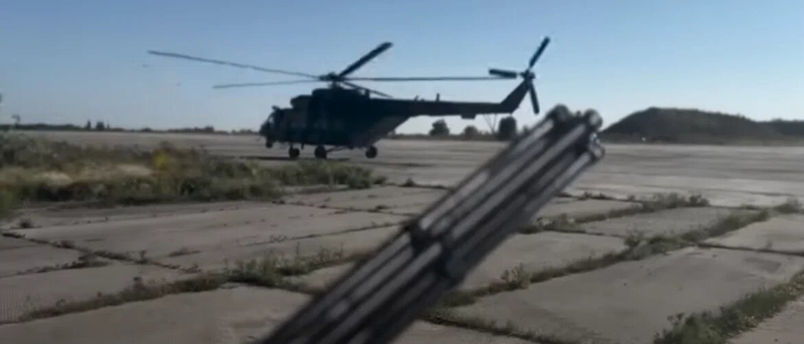 Вертолеты ми. Военный вертолет. Российский вертолет. Вертолёт ми-8 военный.