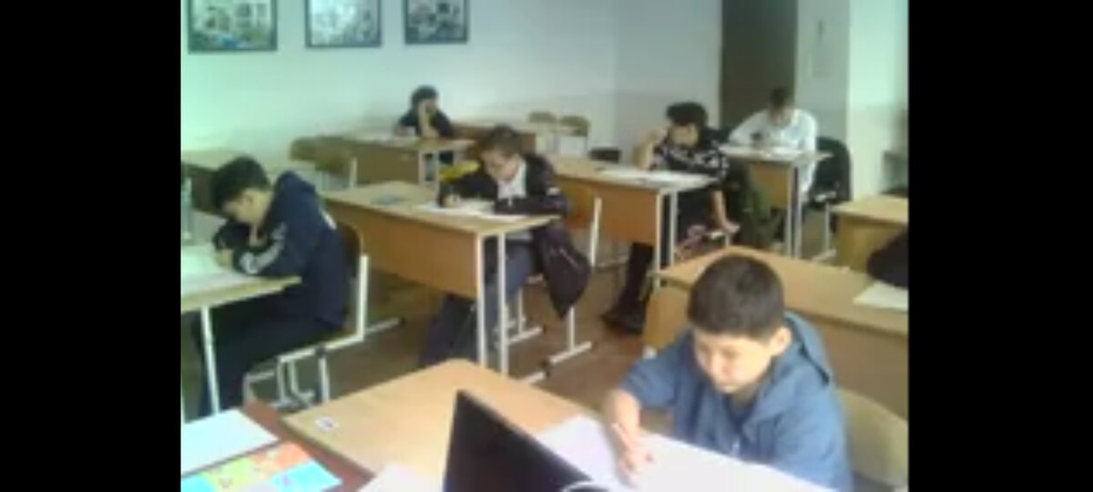 Мальчик в белой рубашке -Миша. Проходит второй тур для поступления в КТЛ.