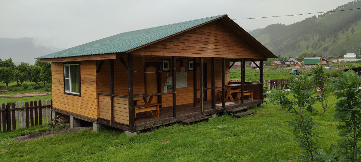 Наш домик на две семьи, с отдельными входами! 