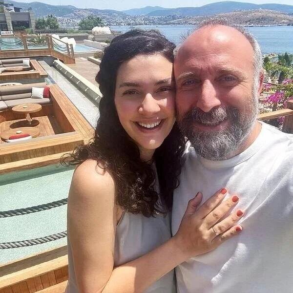 Фото с отпуска Бергюзар Корель и Халит Эргенч