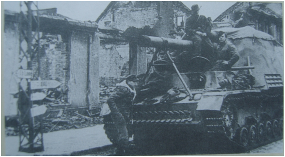 САУ «Хуммель» 5-ой танковой дивизии. 1944 год.