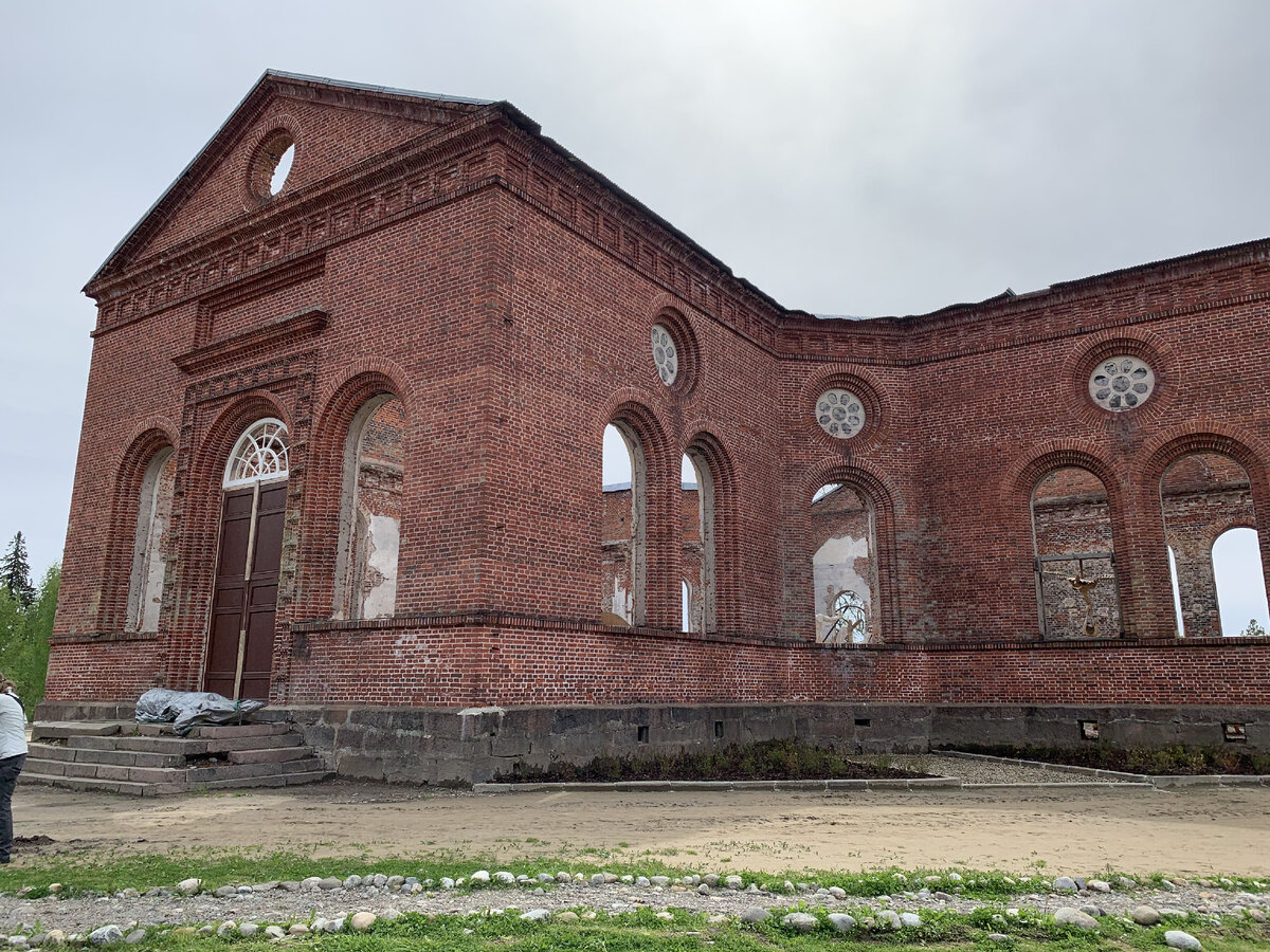 История этого сооружения очень интересна