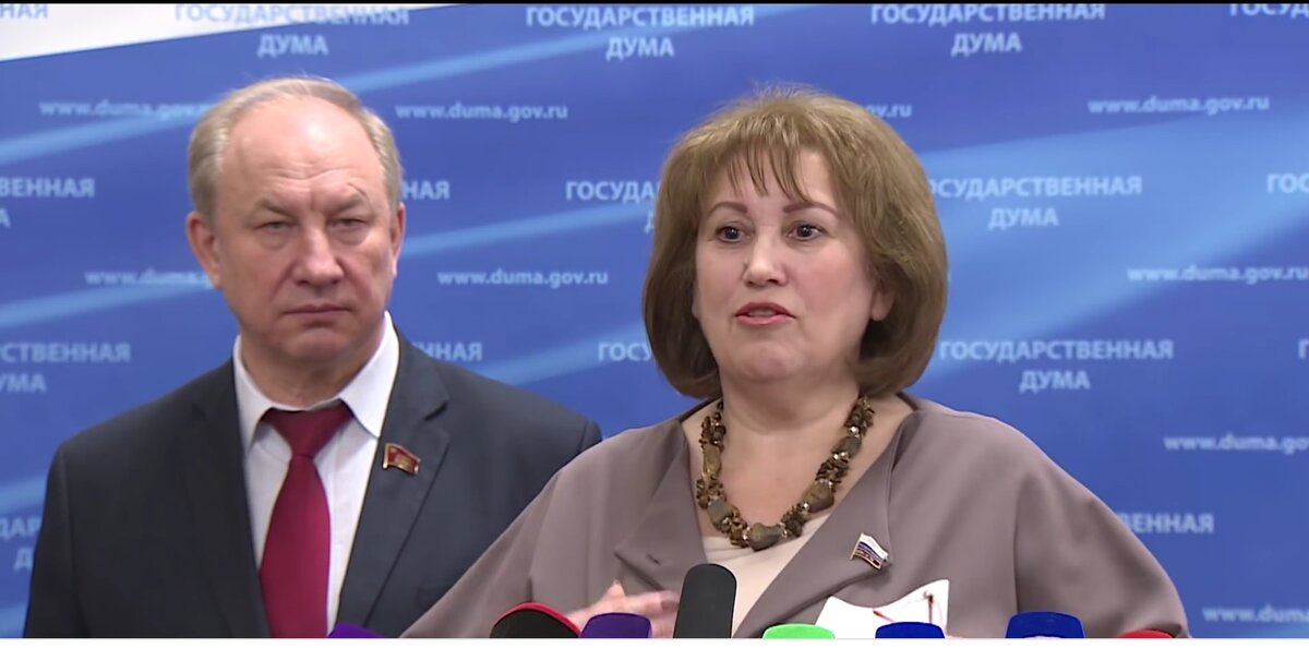 Депутаты Госдумы от КПРФ Валерий Рашкин и и Вера Ганзя. Фото взято с ресурса Яндекс.Картинки 