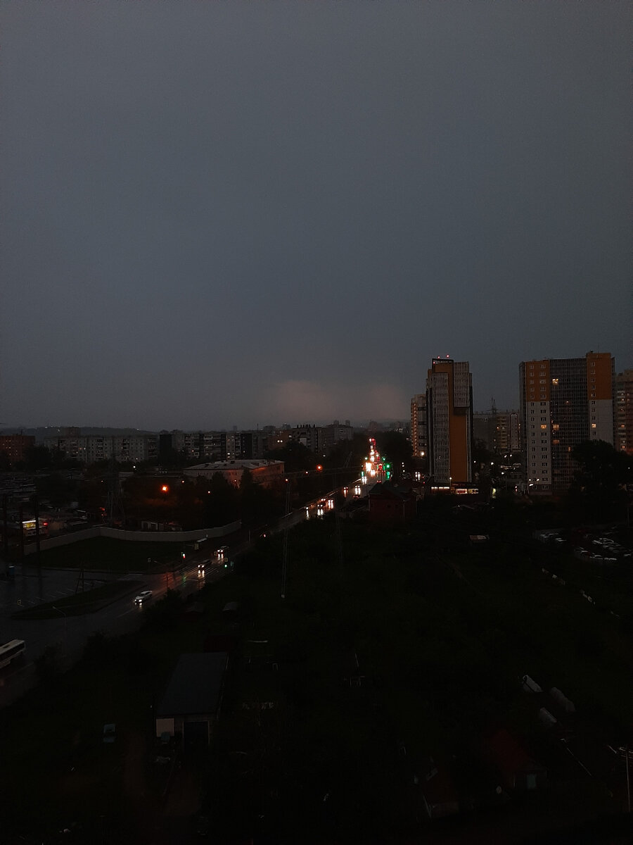 Типичный вид на городской спальный район 