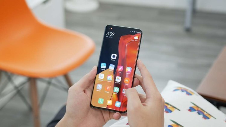 Xiaomi подарит деньги владельцам своего самого первого смартфона