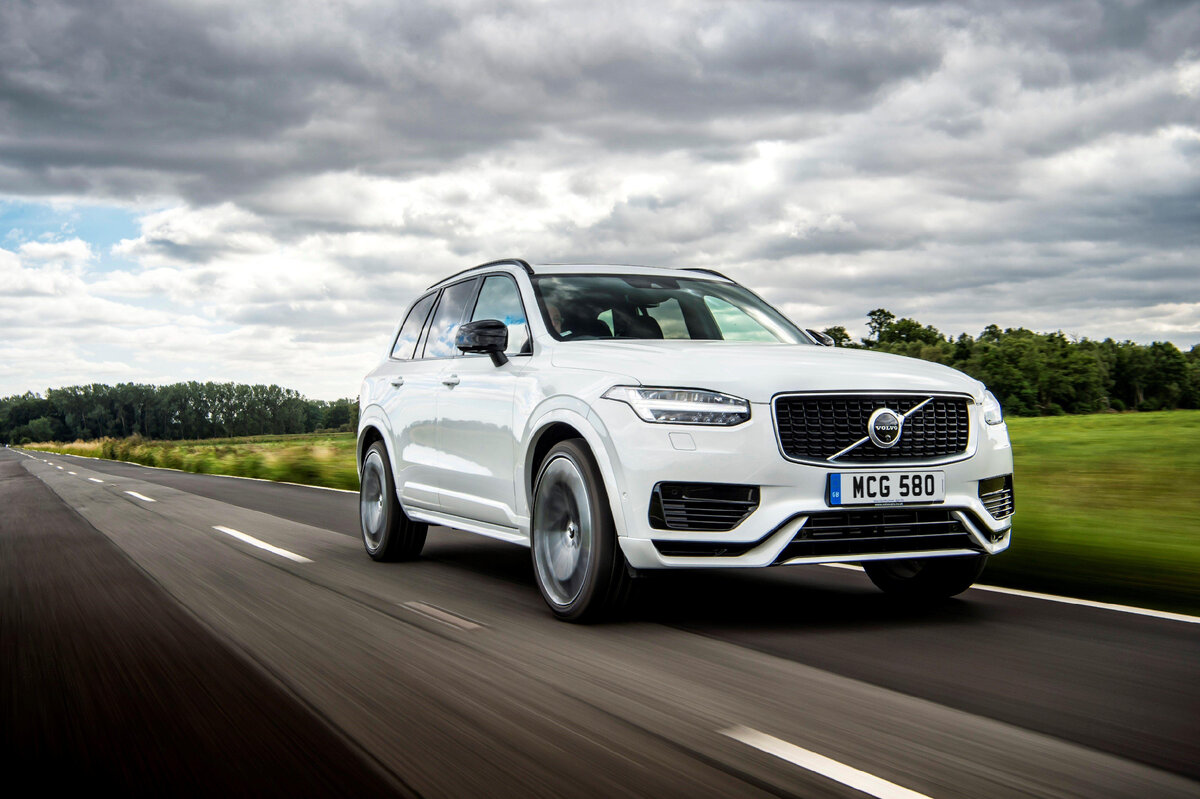 "Volvo XC90"