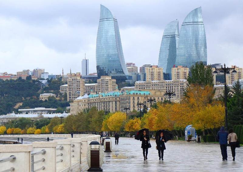 Азербайджан ноябрь. Баку осенью. Осень в Баку. Осенний Баку. Азербайджан осенью.