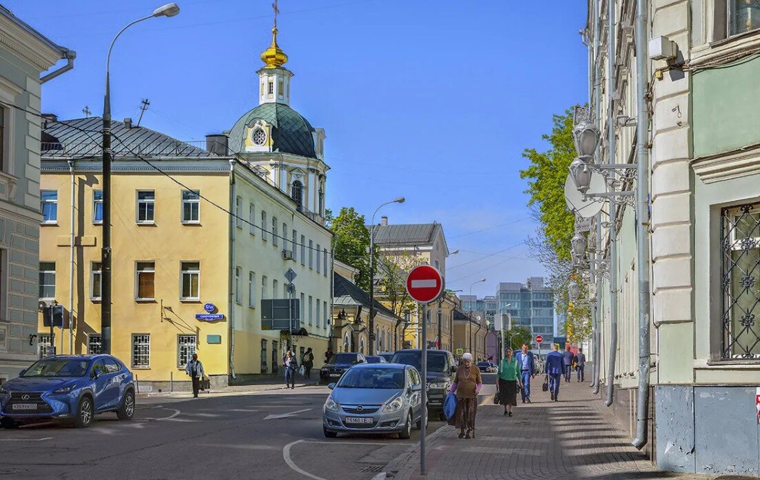 Рождественка москва. Улица Рождественка. Кузнецкий мост улица Рождественка. Рождественка улица пешеходная.