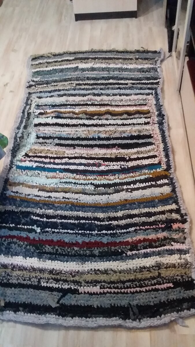 еще в работе: 2 метра 20 см в длину, 1 метр 10 см в ширину