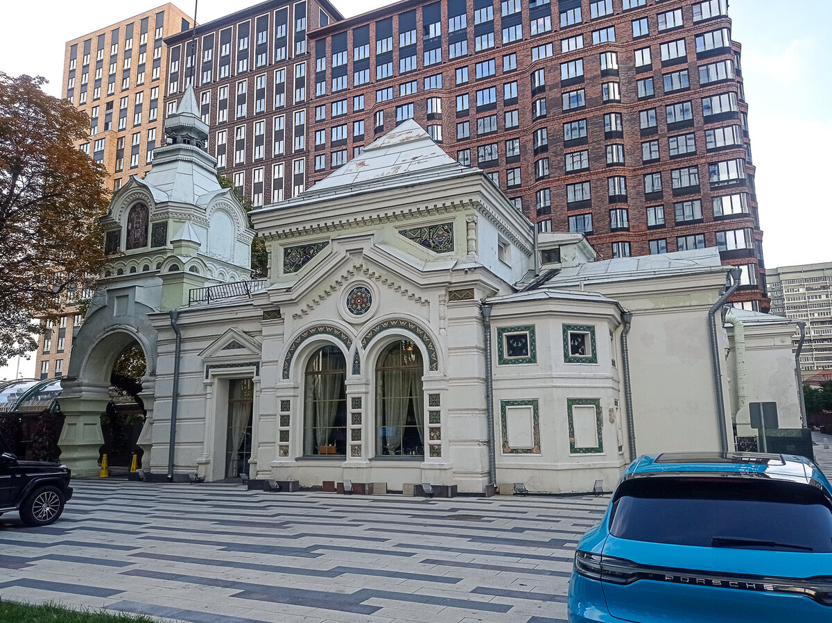 Царский павильон Всероссийской торгово-промышленной и художественной выставки 1882 года. Москва. Фото автора статьи (ещё 1 фото)