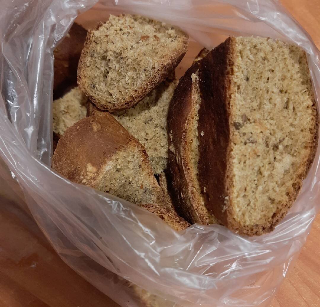 Хлеб крестьянский подовый. Отруби для выпечки хлеба. Хлеб из семян льна. Ц/з хлеб. Хлеб из цельнозерновой муки рецепт.