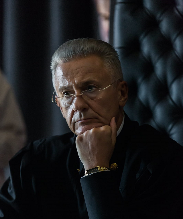 Кадр из сериала "Ваша честь" (реж. Константин Статский, 2021г)