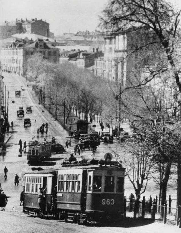 "Аннушка" на Рождественском бульваре, 1946 год.