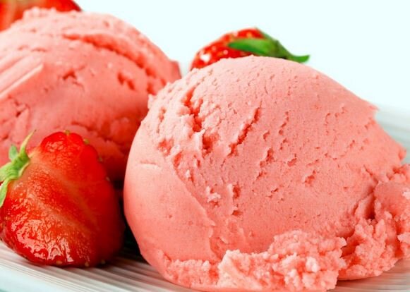 мороженое из банана и клубники