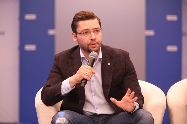Александр Якубовский: «В ряде регионов спрос на квартиры упал на 90 процентов. Говорить о том, что спрос может вырасти в ближайшее время, наверное, неправильно. Мы понимаем, что сезонность — важный фактор. Лето никогда не способствовало росту продаж». Фото: «БИЗНЕС Online»